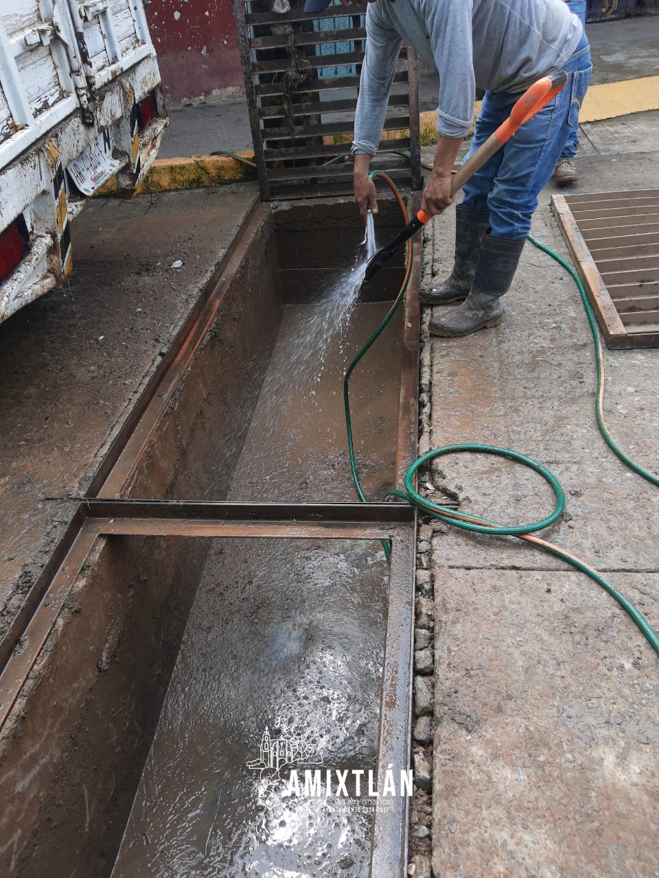 Desazolve de coladeras y mejora del sistema de drenaje